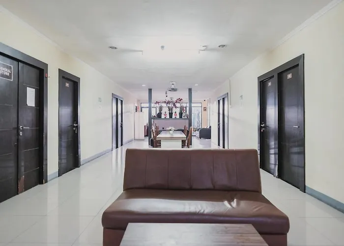 RedDoorz near ITC Cempaka Mas Hotel Jakarta